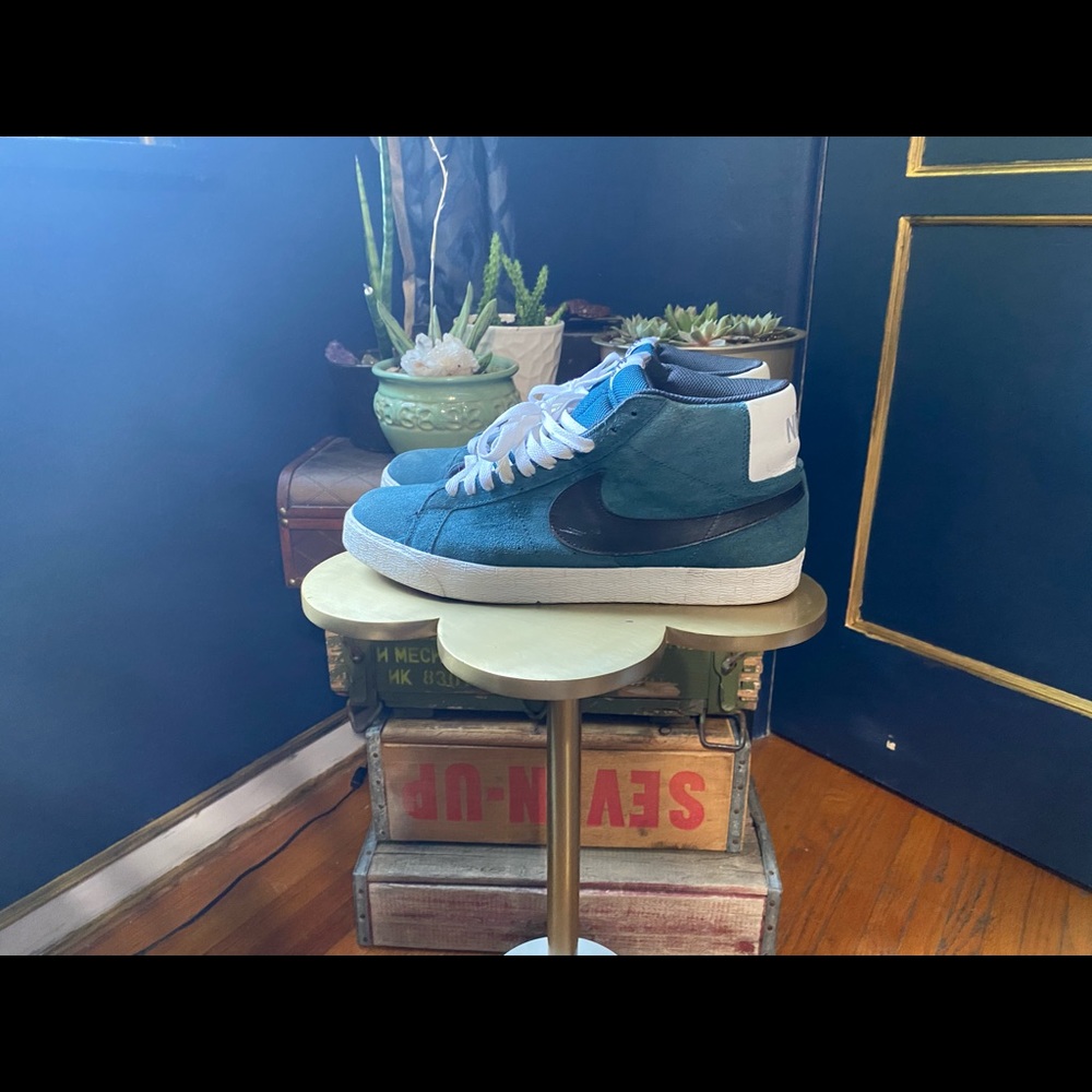 Nike SB Blazer’s size 12
